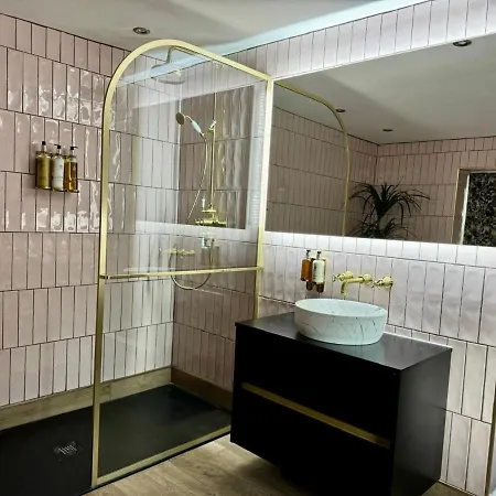 Secret Garden Estate - * 레이번