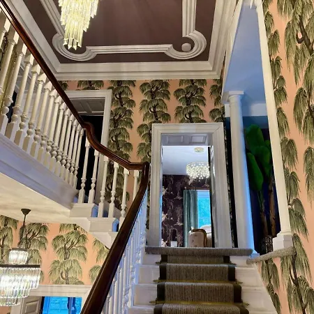 펜션 Secret Garden Estate - 레이번